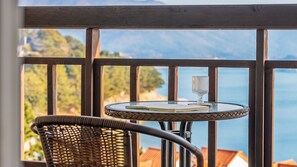 Basic Room, 1 Bedroom (301) | 1 bedroom, free WiFi - Geoje Kkachi and Santorini Pension (Geoje)