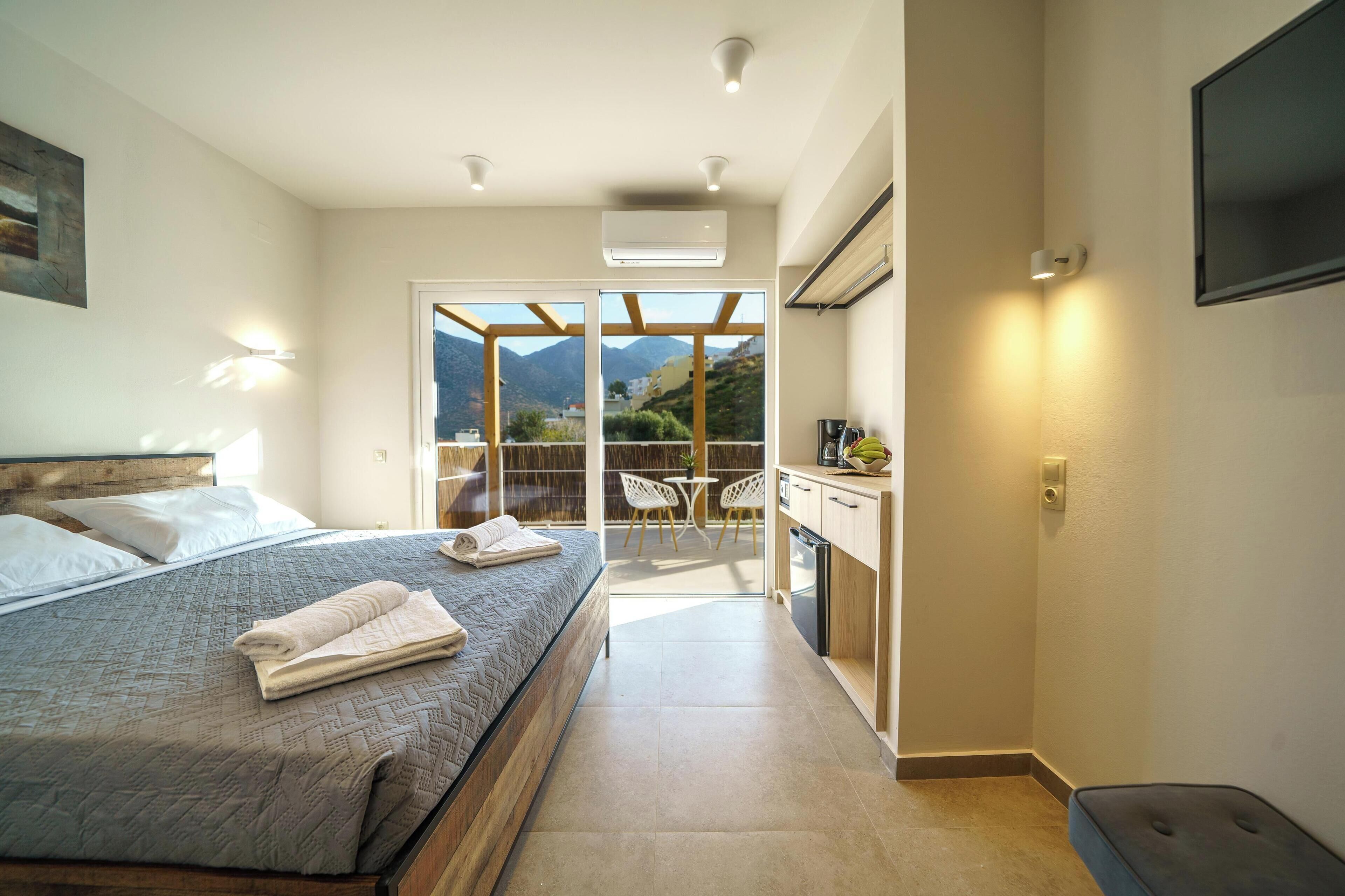 1 bedroom, Egyptian cotton sheets, premium bedding, minibar