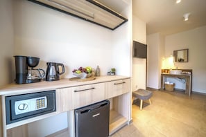 Executive Suite, Balcony, Partial Sea View