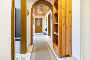 Interior - Apartment '55qm' with Private Terrace, Private Garden and Wi-Fi (Herscheid)