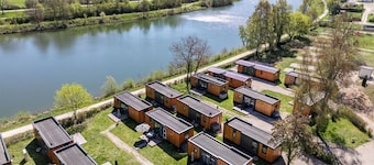 Tiny Home 'Sankt Rupert Nummer 11' with Private Terrace and Air Conditioning