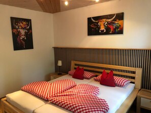 1 bedroom, free WiFi, bed sheets