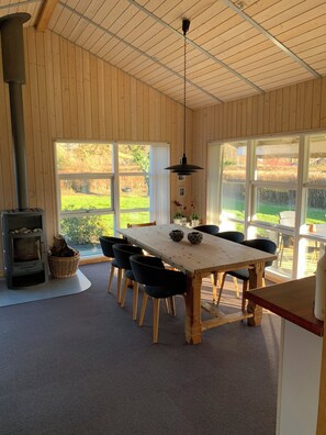 Dining - Scenic house on East Funen 200m from the Belt (Frørup)