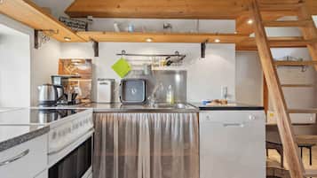 Refrigerador, horno, placa de cocina, lavavajillas