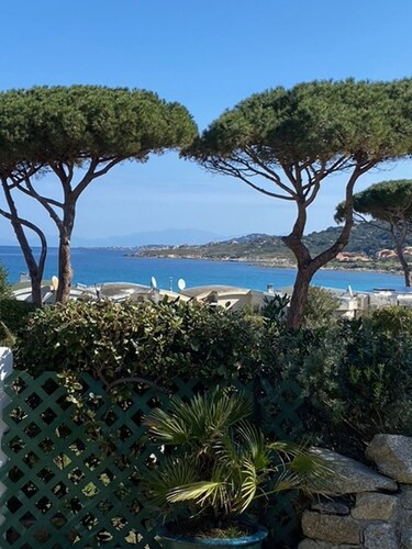Mini-Villa sea view, 4 pers, Clim and Wifi, near beach and shops!