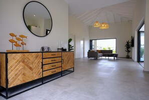 Casa, 2 habitaciones, para fumadores, alberca privada | Sala de estar