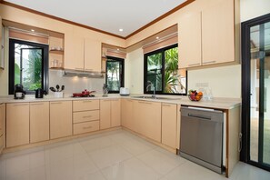 Family Villa, 3 Bedrooms, Pool View | Private kitchen | Electric kettle, toaster