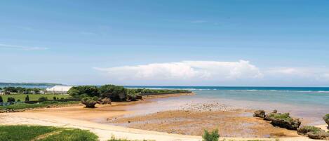 ห้องคอมฟอร์ทสวีท, วิวชายหาด (loveA) | ลานระเบียง/นอกชาน