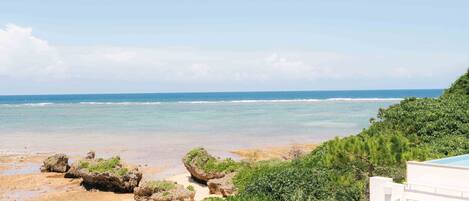 Suite Confort, vue sur la plage (loveA) | Terrasse/patio