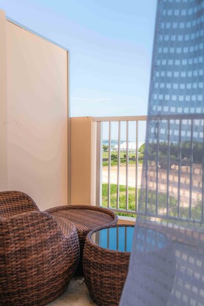 Phòng Suite tiện nghi đơn giản, quang cảnh bãi biển | Hiên