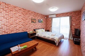 Comfort Suite, Beach View (LoveC) | Blackout drapes, soundproofing, free WiFi - LoveOkinawa – 180° Ocean View Onna 1DK Seaside Stay (Onna)