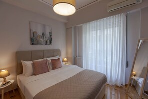 3 habitaciones, tabla de planchar con plancha, wifi y ropa de cama 