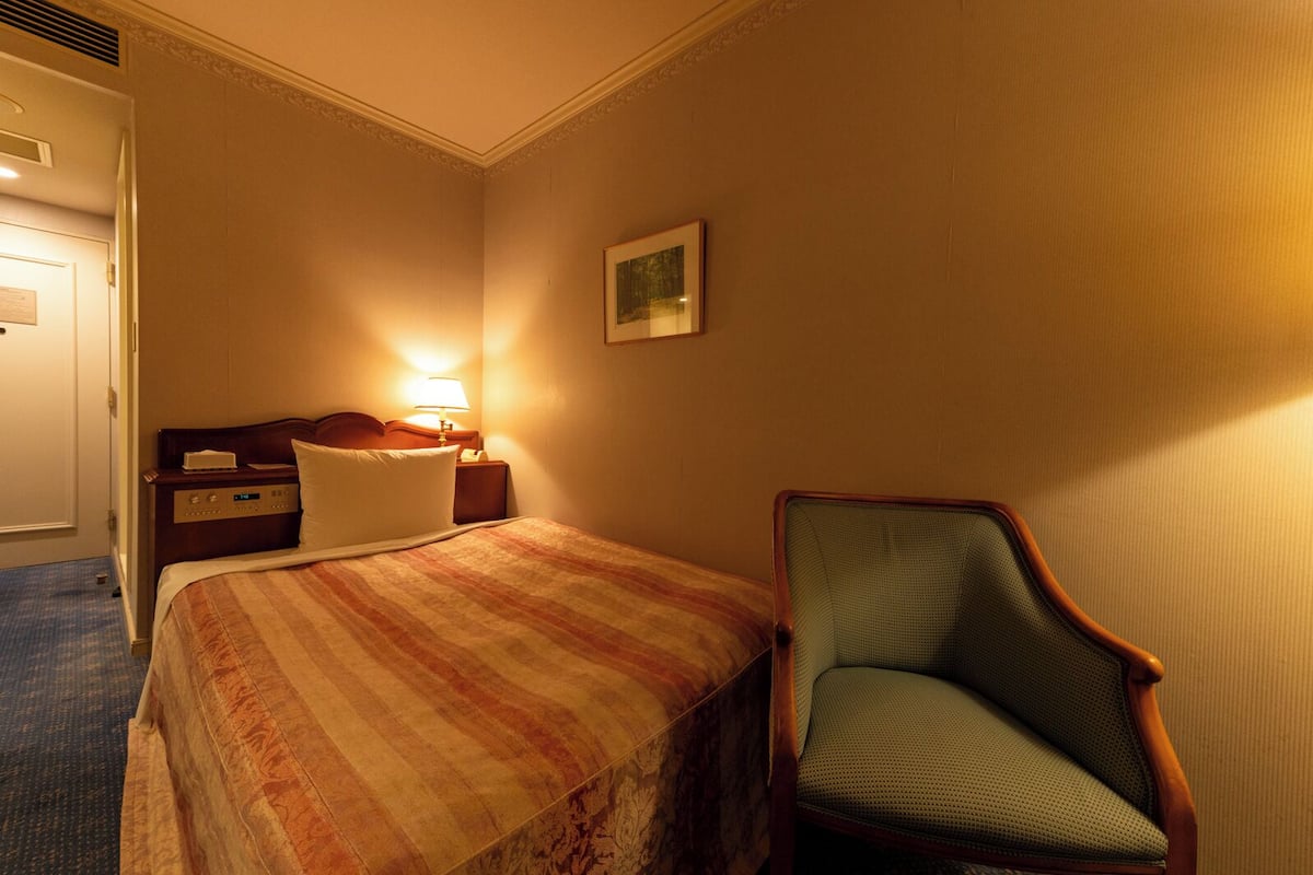 1 bedroom, desk, free WiFi, bed sheets