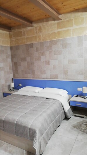 Comfort Triple Room, Non Smoking | Desk, laptop workspace, free WiFi - B&B LA GEMMA DEI SASSI (Matera)