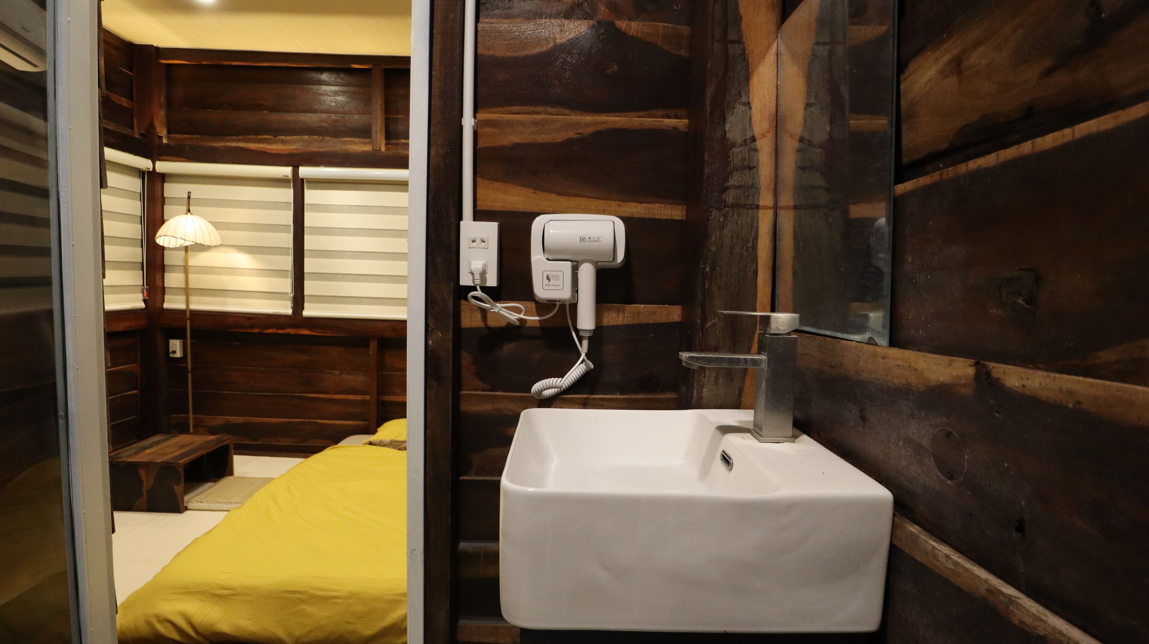 ห้องสแตนดาร์ดดับเบิล, วิวสวน | ห้องน้ำ | ไดร์เป่าผม, ผ้าเช็ดตัว, สบู่, ยาสระผม