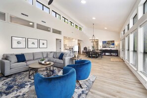 TV, fireplace, offices