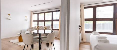 2 室のベッドルーム、アイロン / アイロン台、旅行用ベビーベッド、WiFi