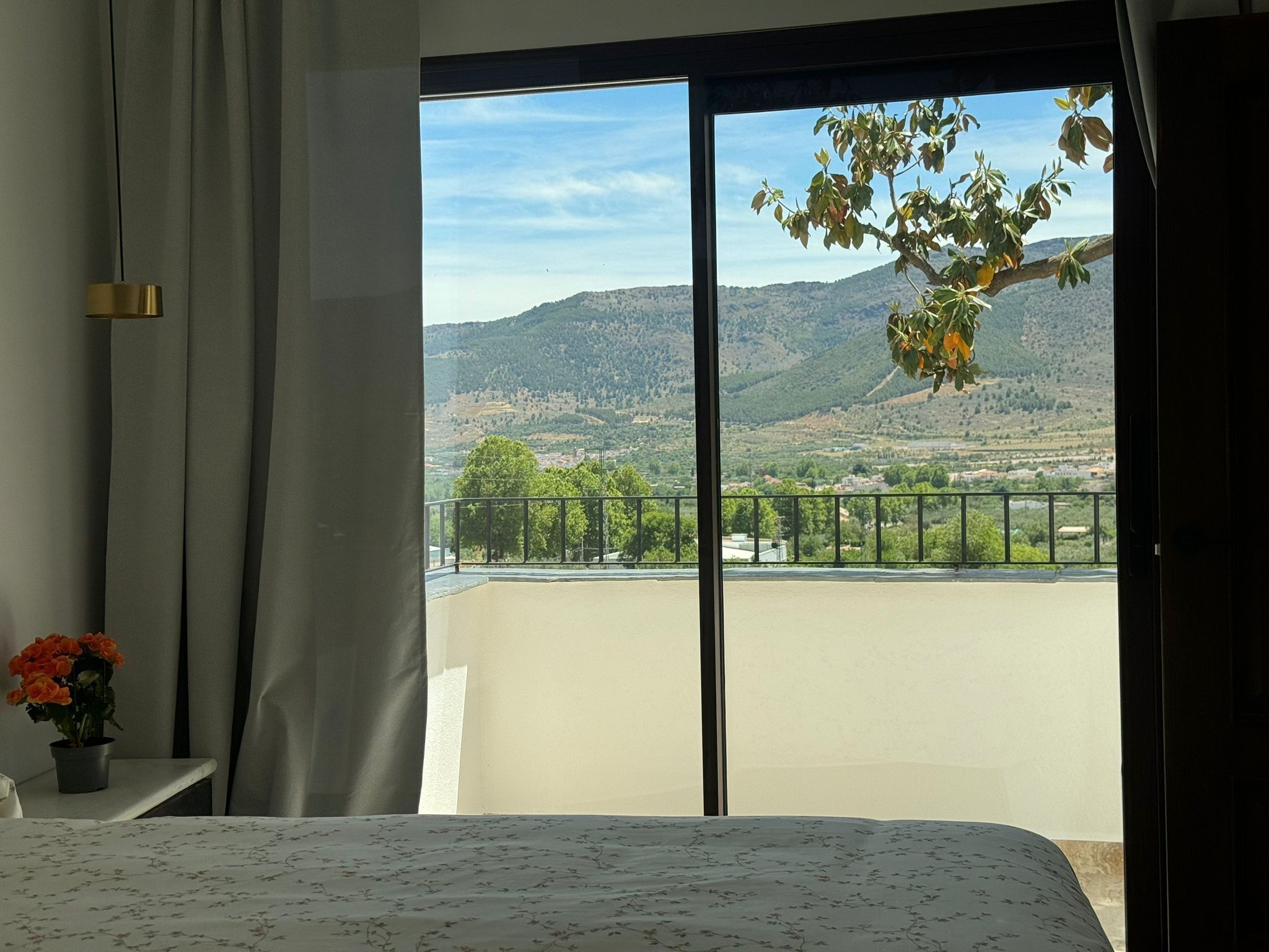 아파트, 침실 3개, 발코니, 산 전망 | 오리/거위털 이불, 필로우탑 침대, 암막 커튼, 방음 설비