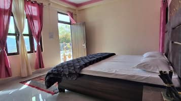 Classic Single Room, Mountain View | Terrace/patio