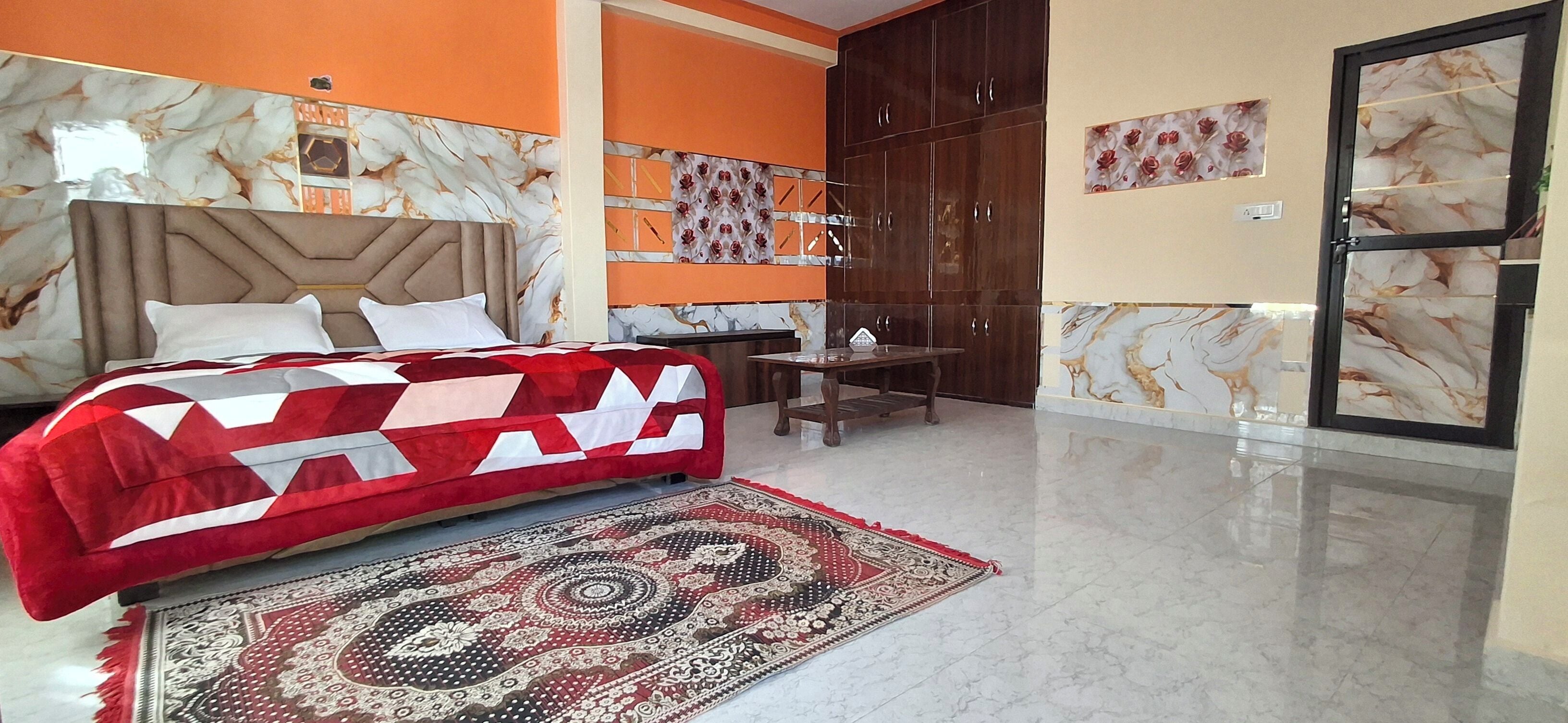 Iron/ironing board, free WiFi