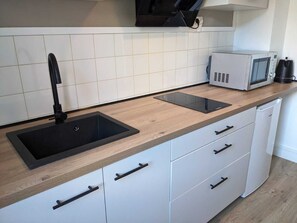 電子レンジ、オーブン、コンロ