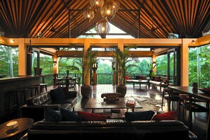 Outdoor dining - Escape to Paradise: Jungle-Backed Villa Retreat (Ubud)