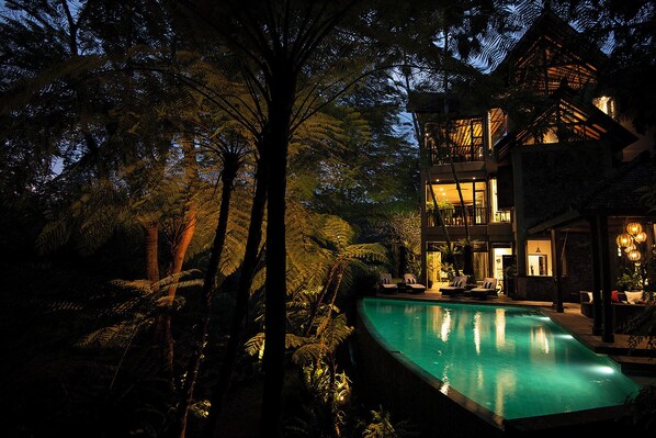 Pool - Escape to Paradise: Jungle-Backed Villa Retreat (Ubud)
