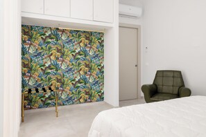 3 chambres, coffres-forts dans les chambres, fer et planche à repasser