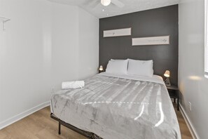 3 Schlafzimmer, Bügeleisen/Bügelbrett, WLAN, Bettwäsche