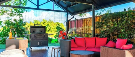 Deluxe Villa, Balcony, Garden View | Room amenity