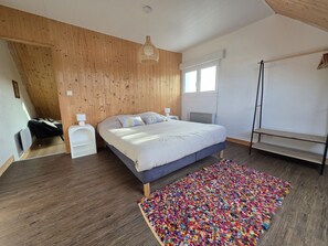 2 bedrooms, free WiFi, bed sheets