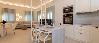 PNOE VILLA HALKIDIKI