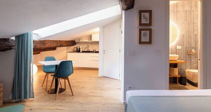 VERNAZZA - ANGEINETTA, elegant suite-loft with every comfort
