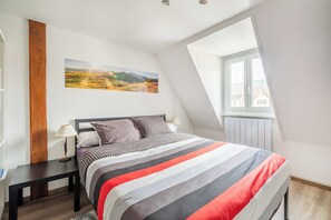 WiFi, bed sheets