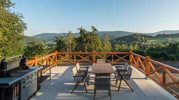 Villa | Outdoor dining