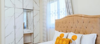 Budget friendly, Cosy and Clean Master En-suite 2-bedroom in Mombasa with WiFi