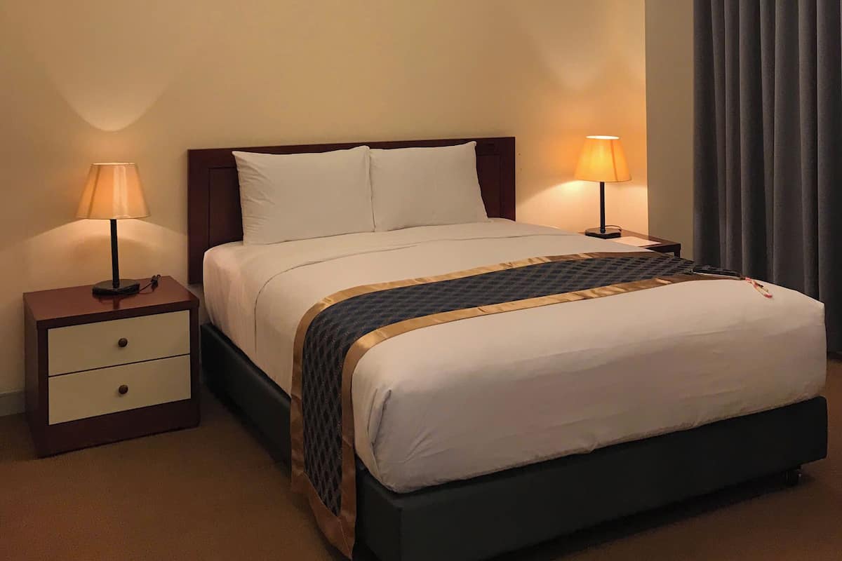 1 bedroom, in-room safe, desk, laptop workspace