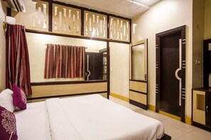 Family Room | Free WiFi - Hotel Sheel Gopal Vision (Mathura)