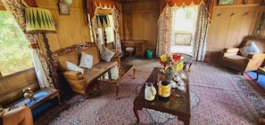 Interior - Queens Lake House (Srinagar)