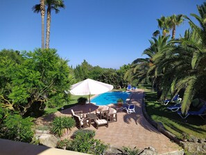 Pool - Charming 3-bedroom villa close to the sea with private pool and stunning gardens (Son Servera)