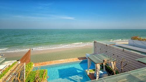 A Dream Hua Hin - Beachfront Retreat