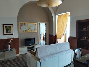 Deluxe Apartment | Living area