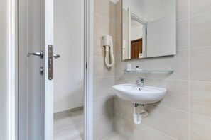 Bathroom - Hotel La Perla (Rimini)