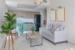 In-room safe, iron/ironing board, free WiFi - Bloomfields Cozy STU The View Raha (Abu Dhabi)