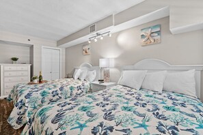 1 bedroom, desk, iron/ironing board, free WiFi - Oceanfront End Unit Condo Sunrise and Sunset Views (North Myrtle Beach)