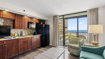 Smart TV, books, stereo