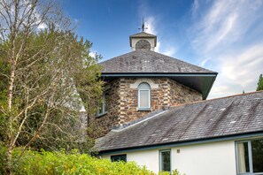 Exterior detail - Pet Friendly Luxury 5* 3 Bedroom Cottage - Stables (Carnon Downs)