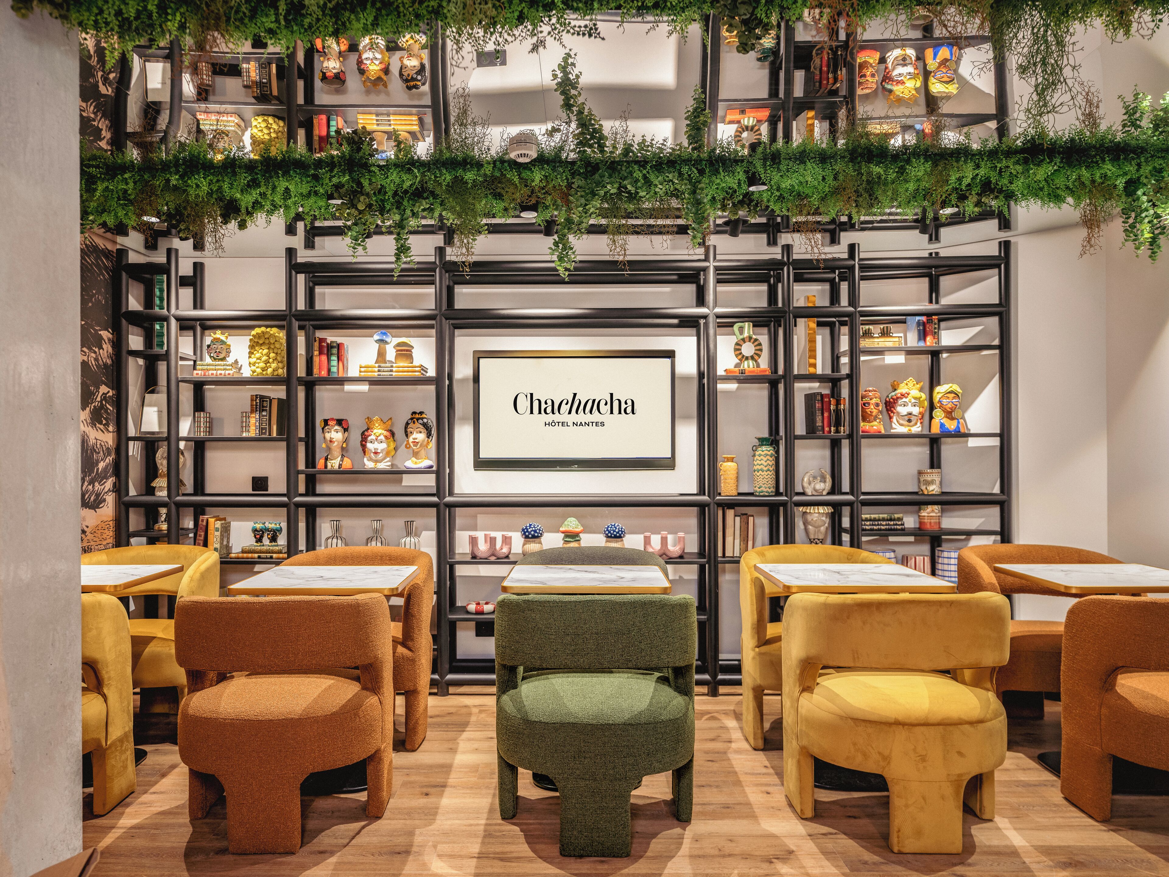 Daily buffet breakfast (EUR 15 per person)