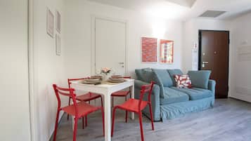 Apartment | Blackout curtains, iron/ironing board, free WiFi