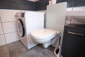 Apartment | Bathroom - Ferienwohnung Kranichring in Negast Nahe Stralsund (Steinhagen)